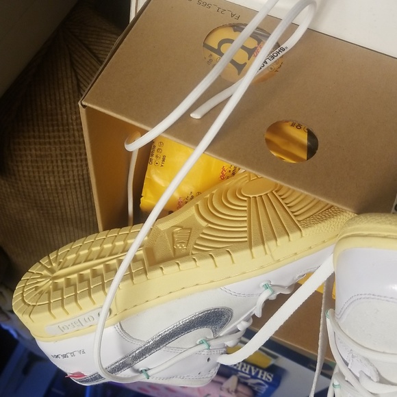 Off-White Nike Dunk Low Lot 1 of 50 M9.5/W11 features white canvas upper white - Picture 17 of 17